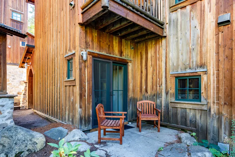 Exterior courtyard at the Pines
